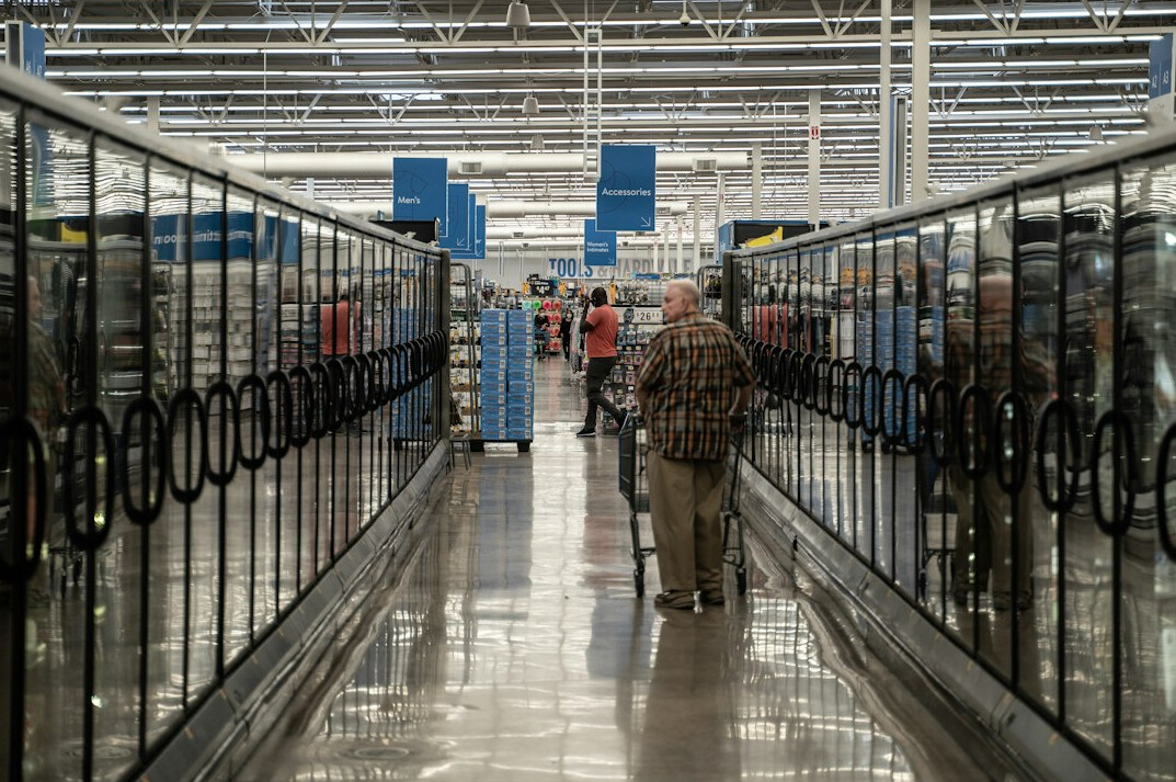 electronics store theft