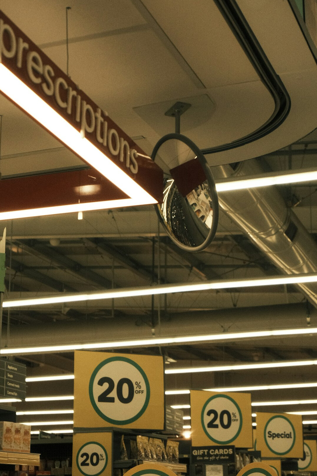 store detective in supermarket